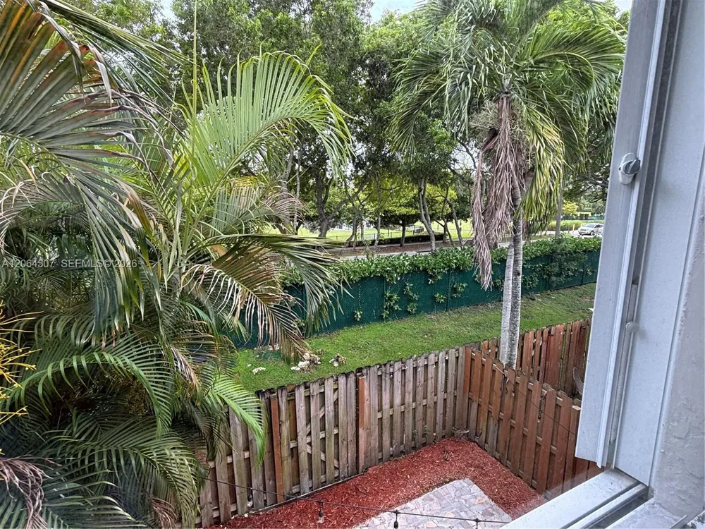 11440 NW 50th Ter Doral, FL 33178