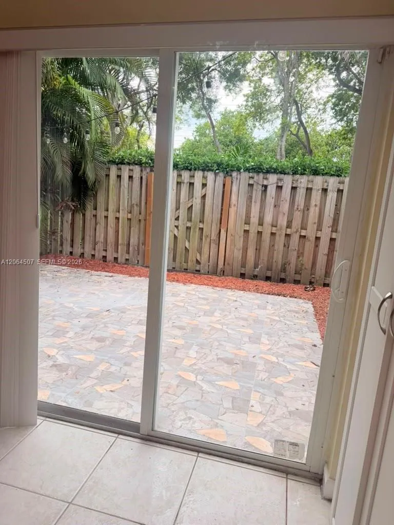 11440 NW 50th Ter Doral, FL 33178