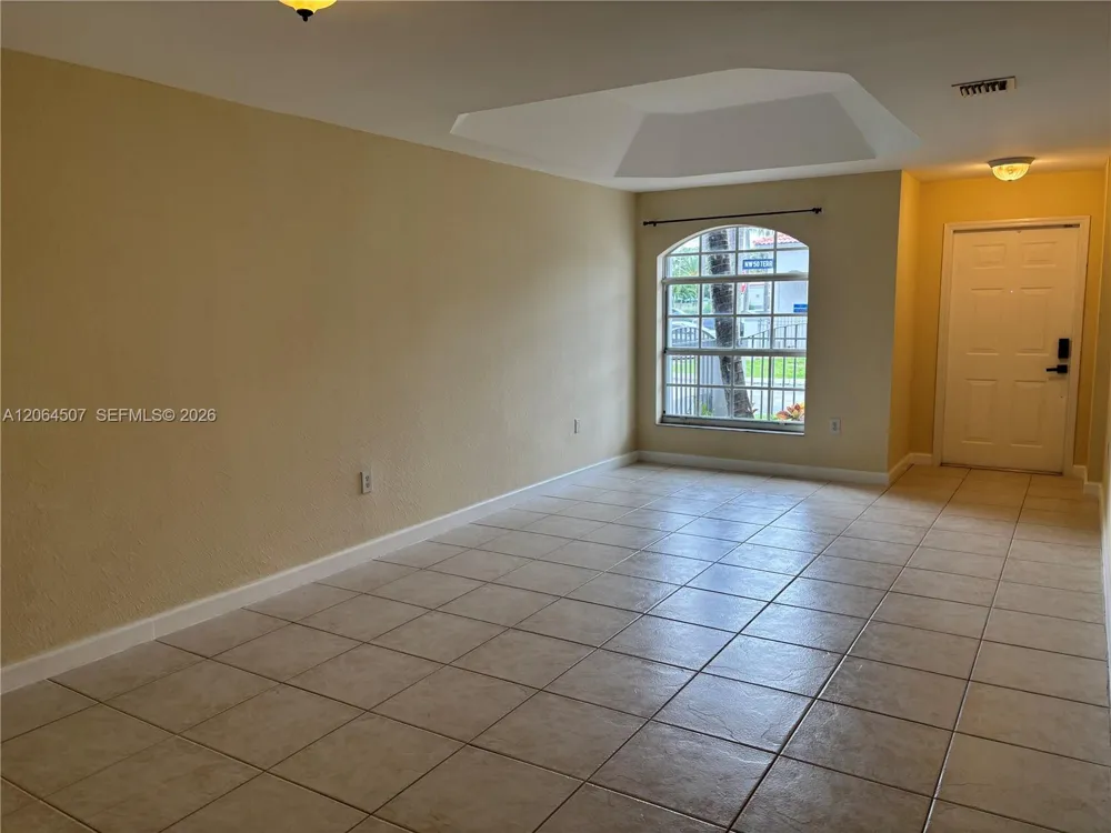 11440 NW 50th Ter Doral, FL 33178