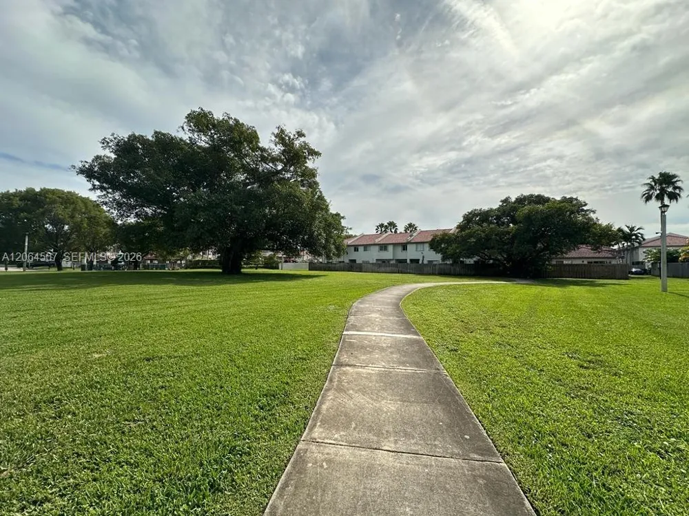 11440 NW 50th Ter Doral, FL 33178