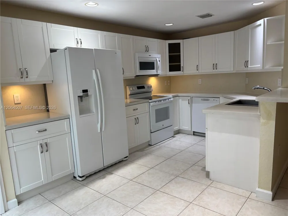 11440 NW 50th Ter Doral, FL 33178