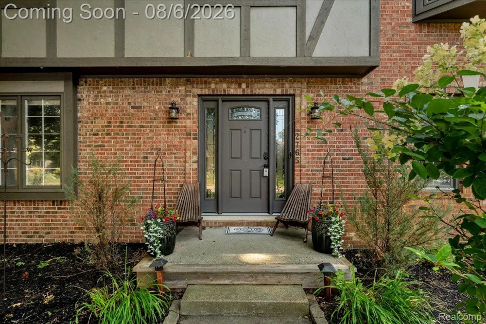 2765 Hunter Heights Drive SW West Bloomfield Charter Township, MI 48324