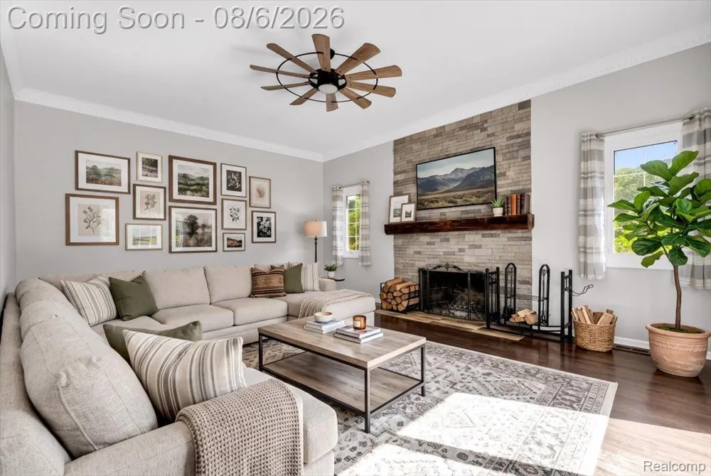 2765 Hunter Heights Drive SW West Bloomfield Charter Township, MI 48324