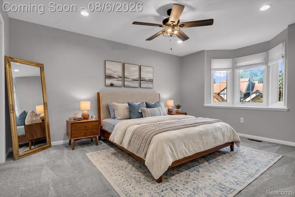 2765 Hunter Heights Drive SW West Bloomfield Charter Township, MI 48324