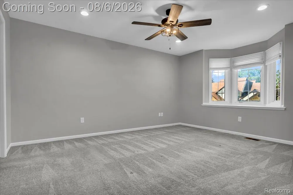 2765 Hunter Heights Drive SW West Bloomfield Charter Township, MI 48324