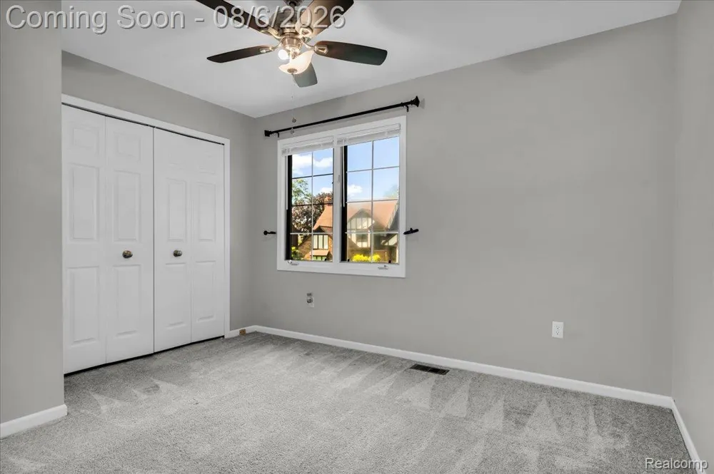 2765 Hunter Heights Drive SW West Bloomfield Charter Township, MI 48324