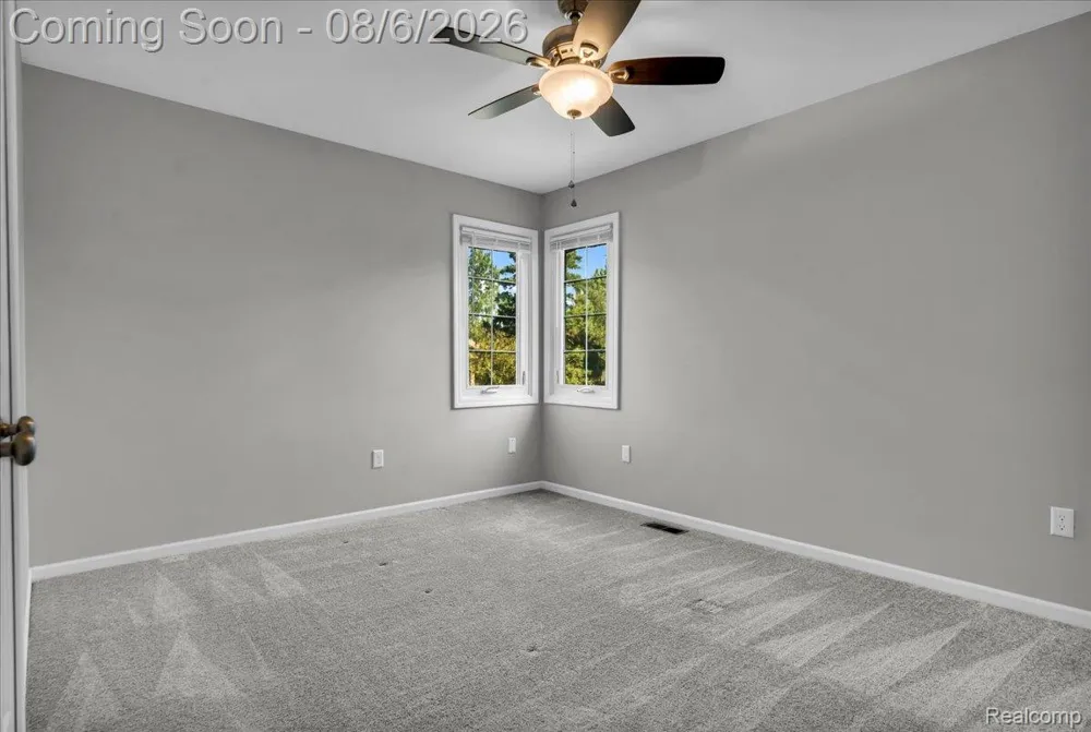 2765 Hunter Heights Drive SW West Bloomfield Charter Township, MI 48324