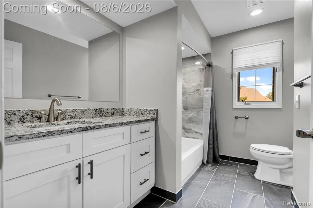 2765 Hunter Heights Drive SW West Bloomfield Charter Township, MI 48324