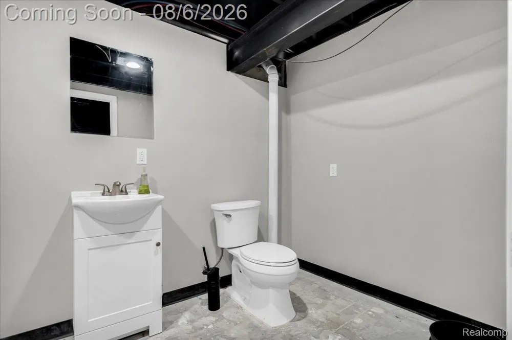 2765 Hunter Heights Drive SW West Bloomfield Charter Township, MI 48324