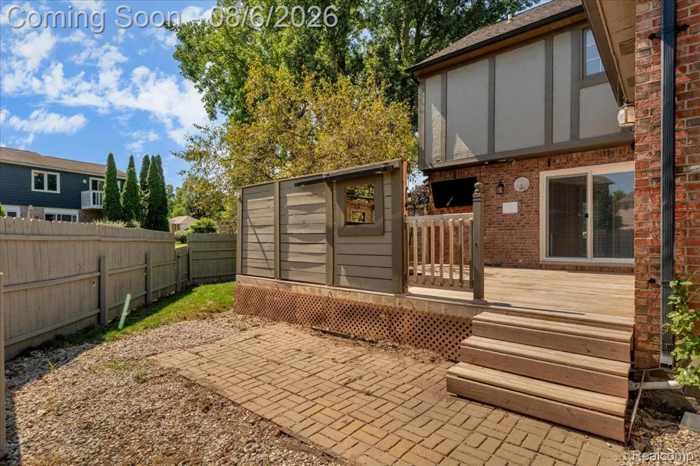 2765 Hunter Heights Drive SW West Bloomfield Charter Township, MI 48324