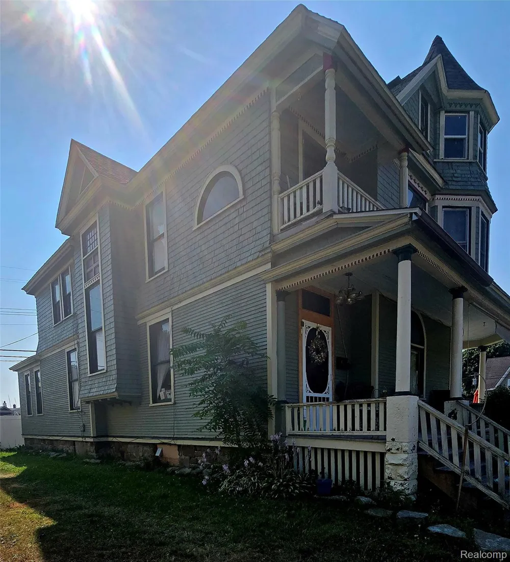 1516 6th Street Port Huron City, MI 48060