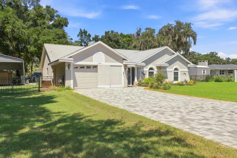 1109 S CHATEAU POINT Inverness, FL 34450