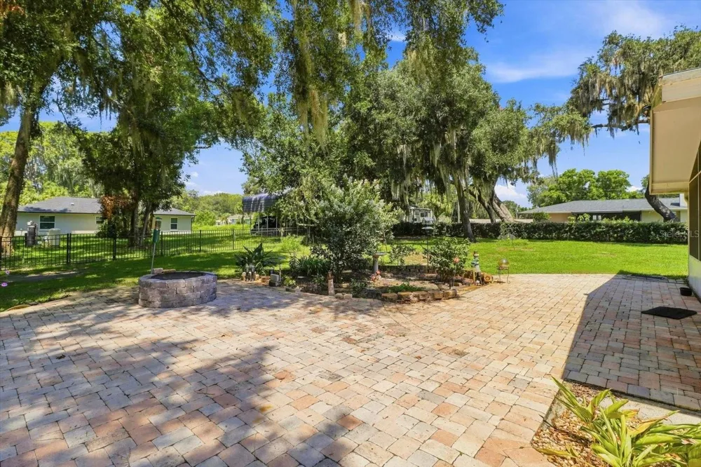 1109 S CHATEAU POINT Inverness, FL 34450