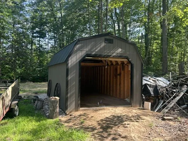9841 River Road Morton Township, MI 49332