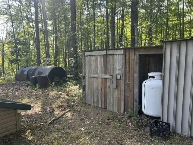 9841 River Road Morton Township, MI 49332