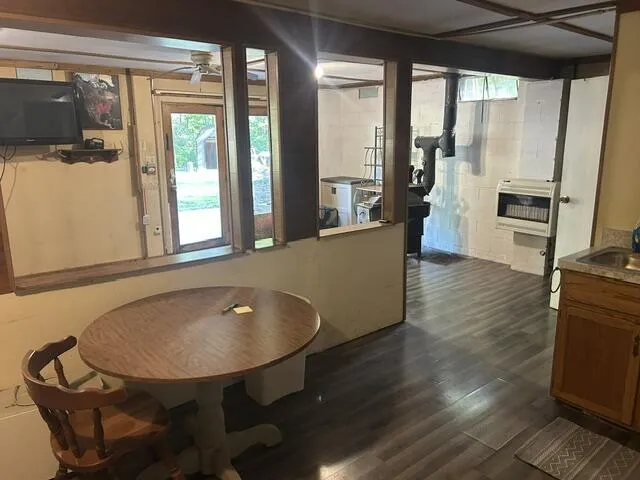 9841 River Road Morton Township, MI 49332