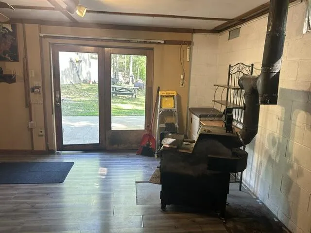 9841 River Road Morton Township, MI 49332