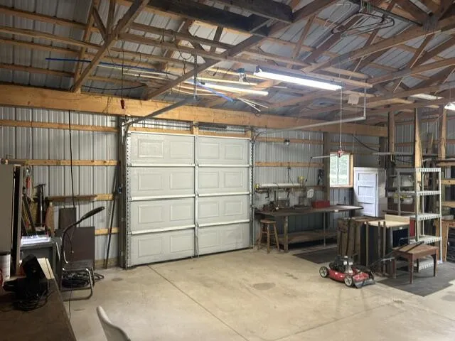9841 River Road Morton Township, MI 49332