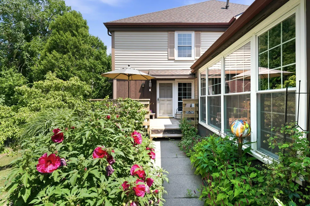 2353 Quail Run Drive Oshtemo Charter Township, MI 49009