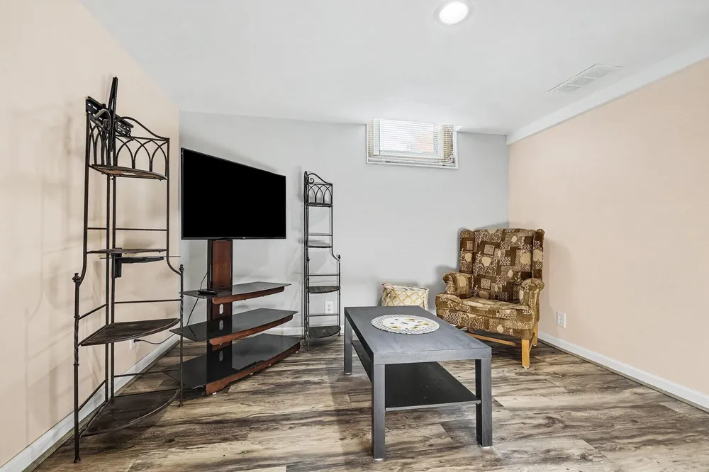 5562 Osborne Avenue SE Kentwood City, MI 49548