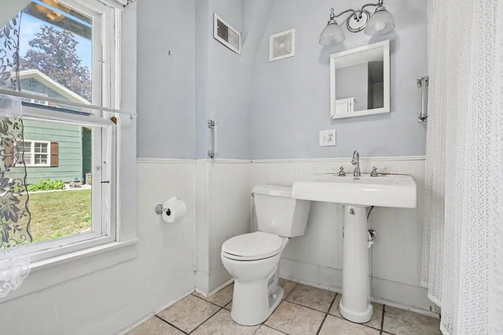 414 Mulberry Street Marshall City, MI 49068
