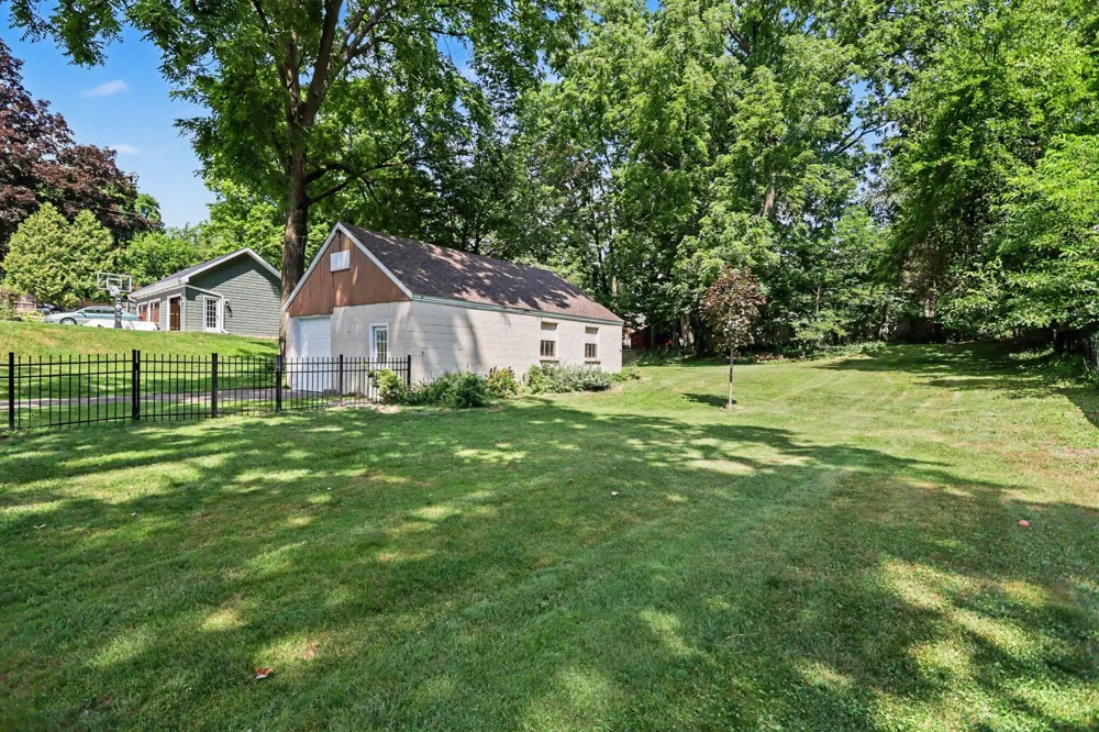 414 Mulberry Street Marshall City, MI 49068