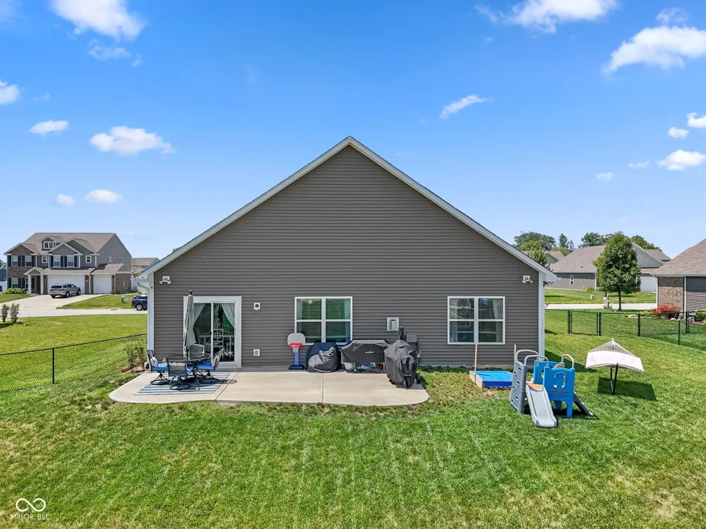 89 Larimar Way Whiteland, IN 46184