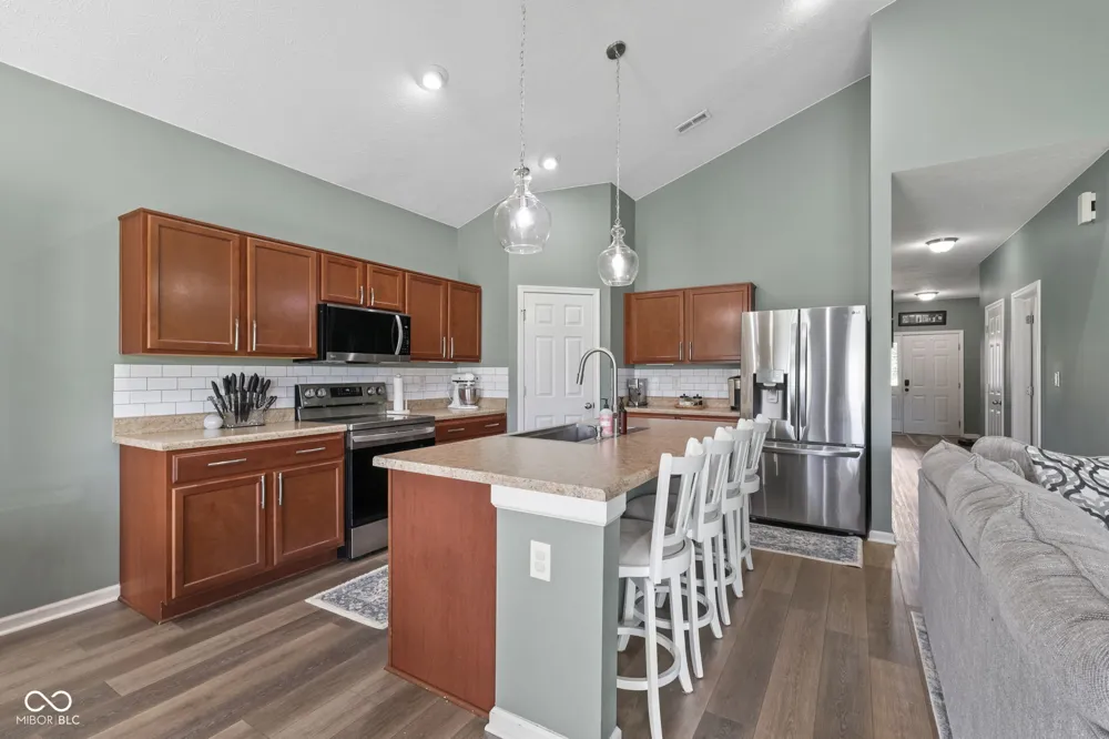 89 Larimar Way Whiteland, IN 46184