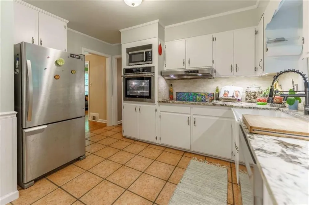 759 Riverhill Drive Athens, GA 30606