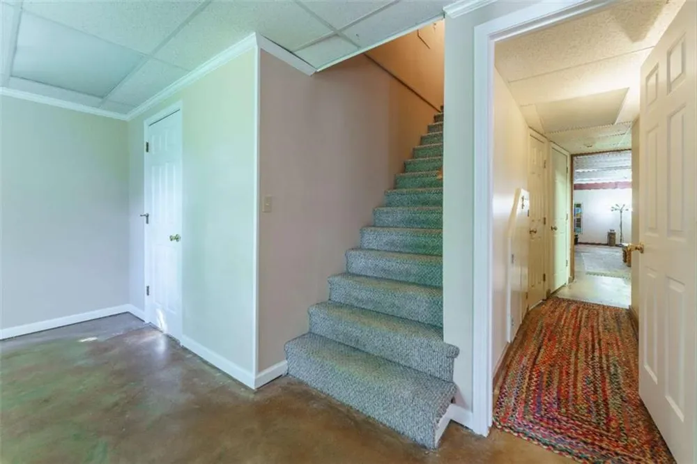 759 Riverhill Drive Athens, GA 30606