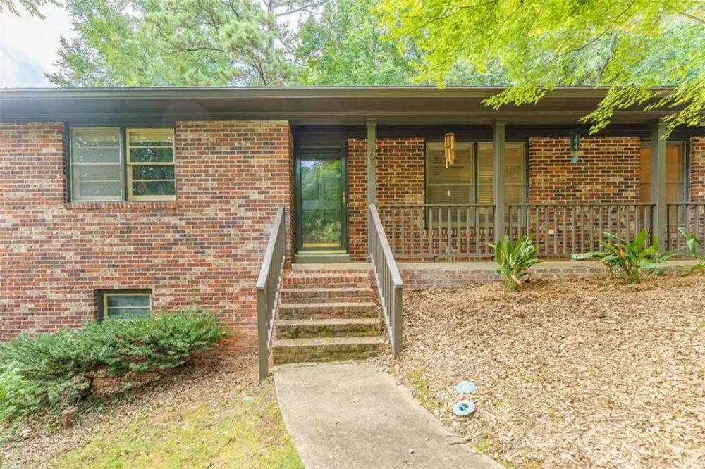 759 Riverhill Drive Athens, GA 30606