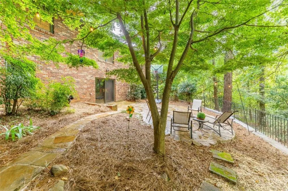 759 Riverhill Drive Athens, GA 30606