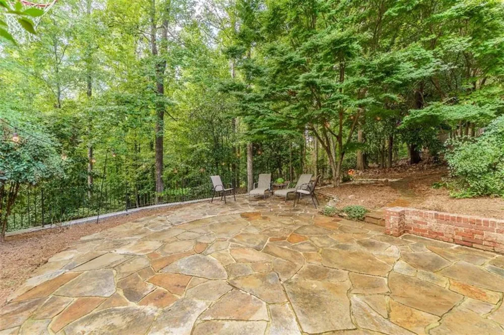 759 Riverhill Drive Athens, GA 30606