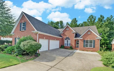 94 Bent Ridge Drive S