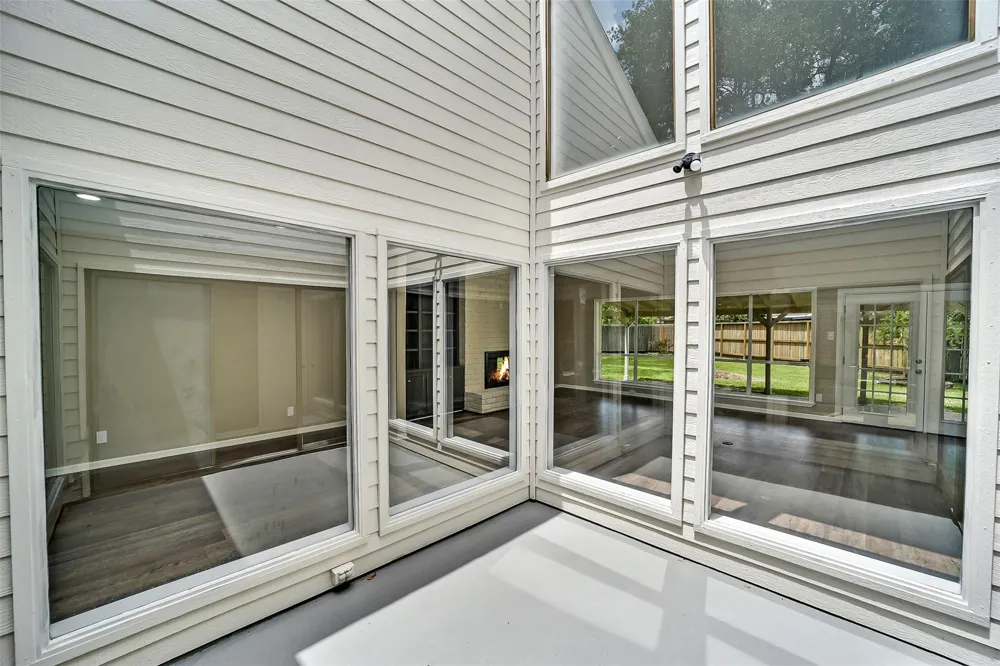 2303 Willow Lake Drive Houston, TX 77077
