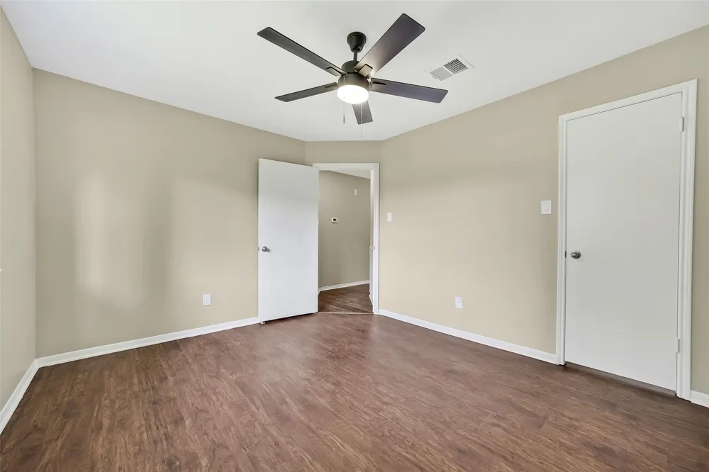 2303 Willow Lake Drive Houston, TX 77077