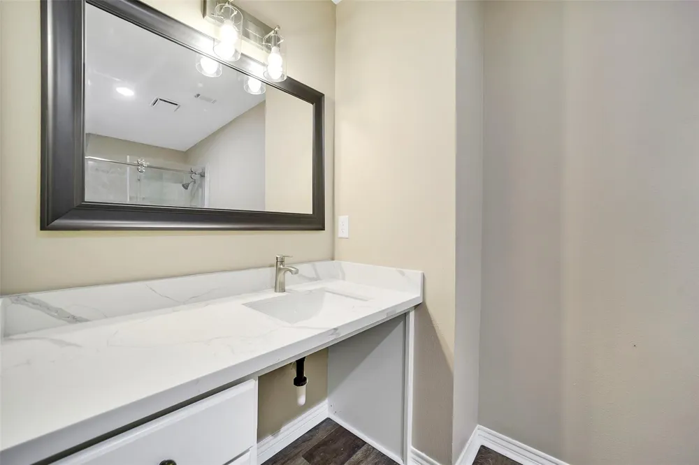 2303 Willow Lake Drive Houston, TX 77077