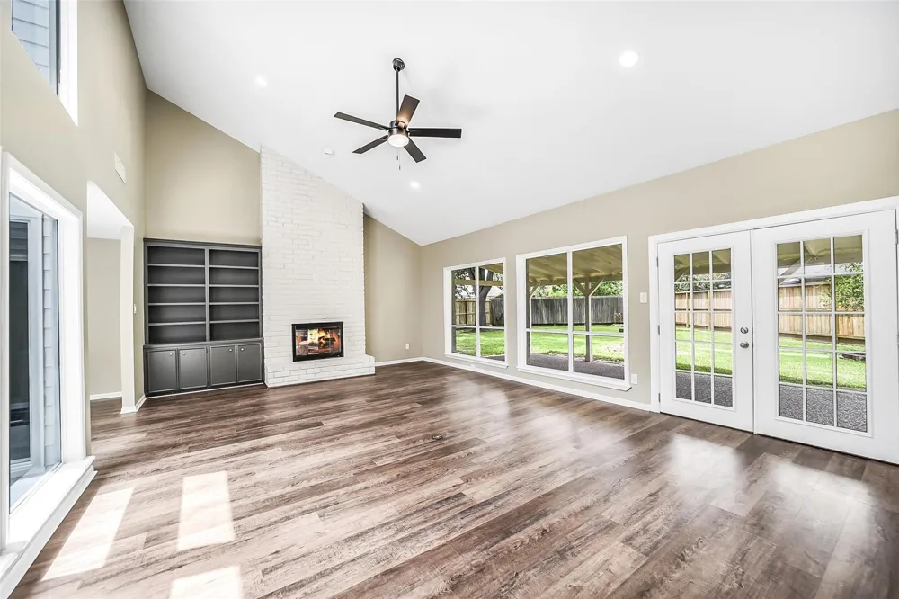 2303 Willow Lake Drive Houston, TX 77077