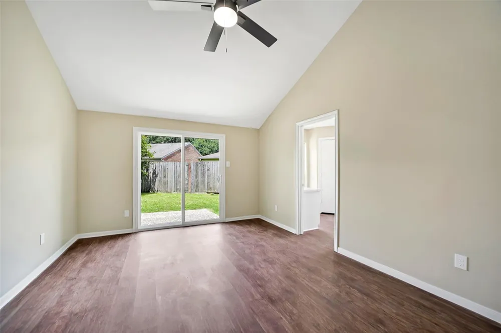 2303 Willow Lake Drive Houston, TX 77077