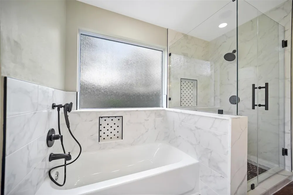 2303 Willow Lake Drive Houston, TX 77077
