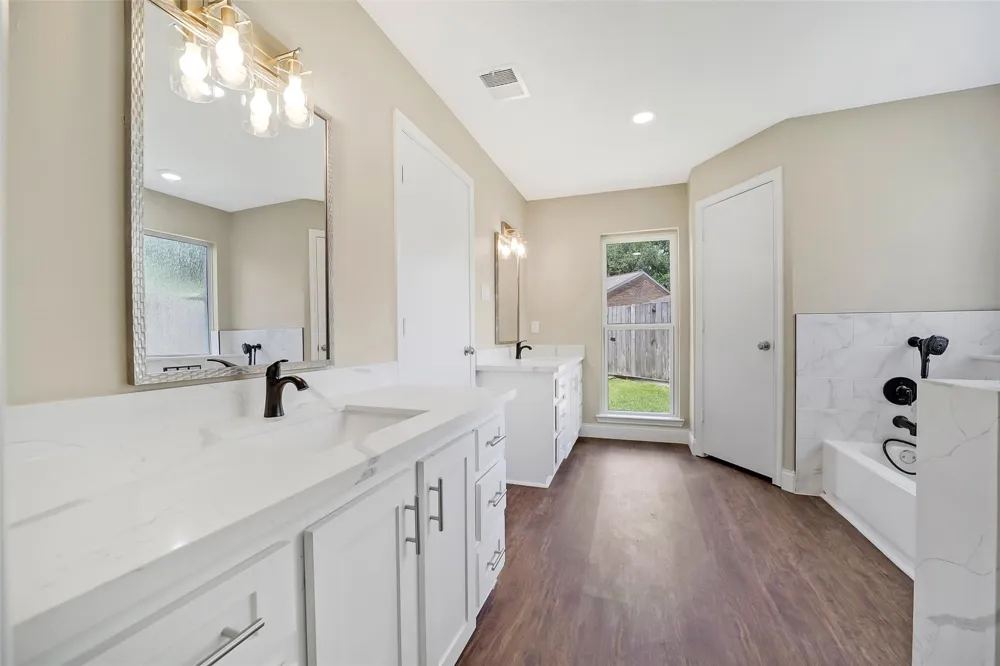 2303 Willow Lake Drive Houston, TX 77077