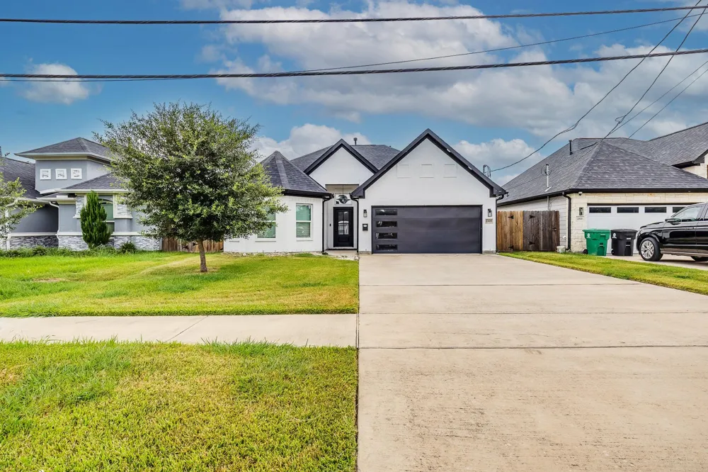 2309 Minnesota Street Houston, TX 77034