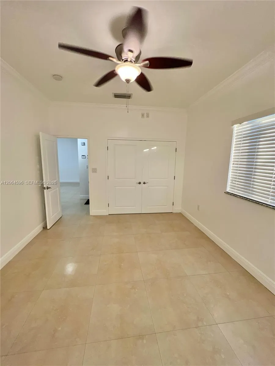 2268 SW 8th St #5 Miami, FL 33135