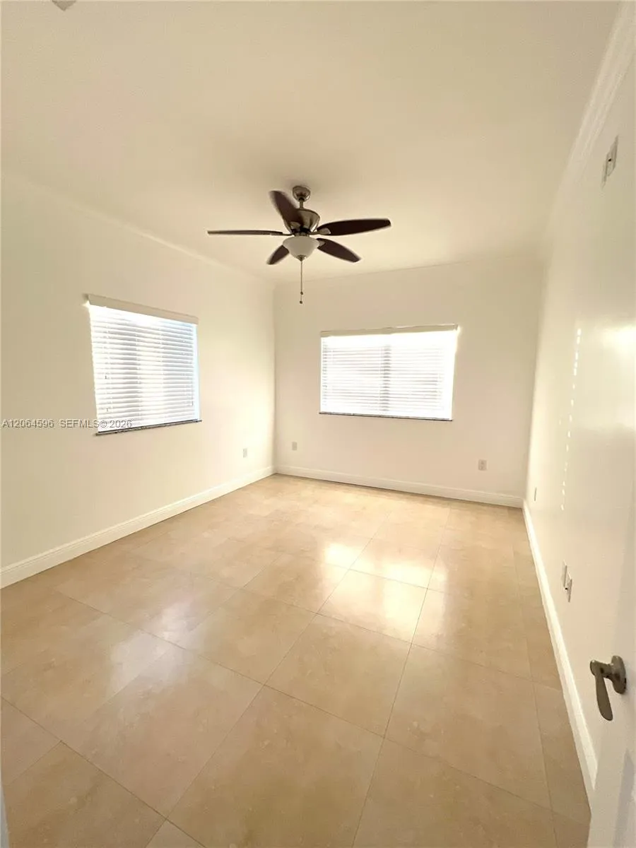 2268 SW 8th St #5 Miami, FL 33135