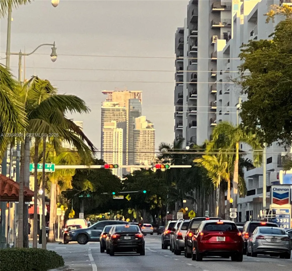 2268 SW 8th St #5 Miami, FL 33135