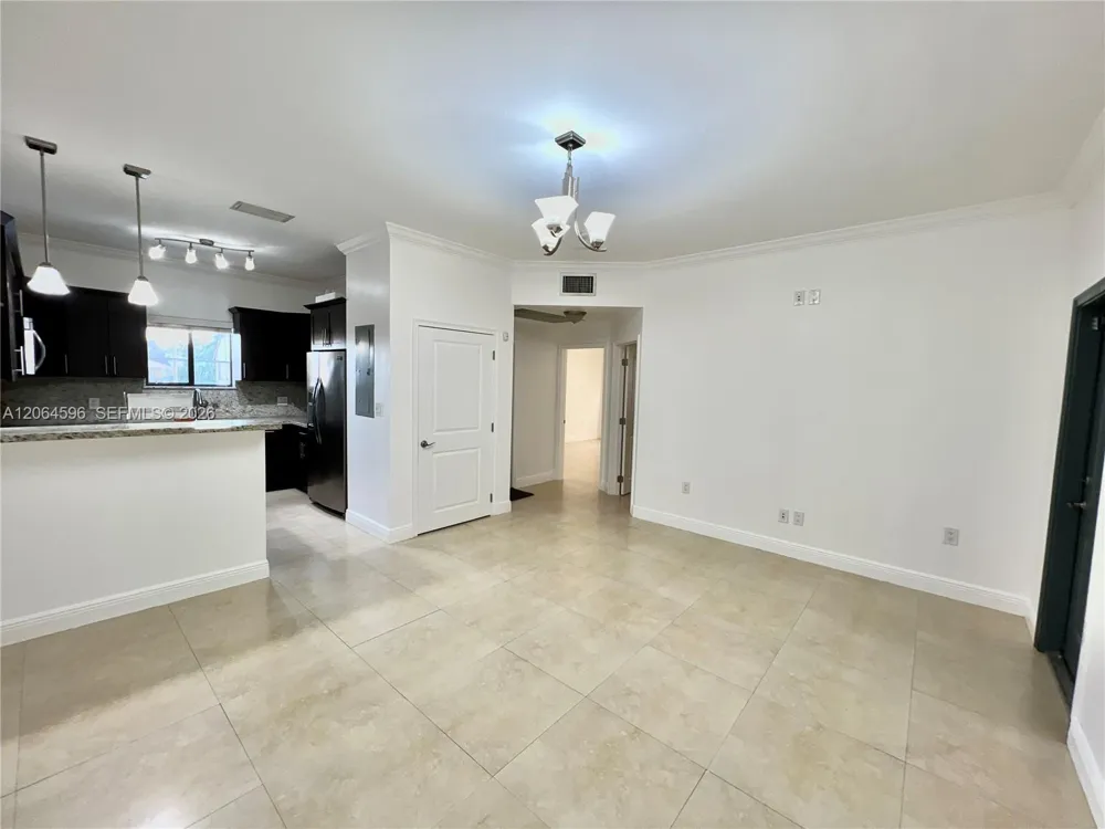 2268 SW 8th St #5 Miami, FL 33135