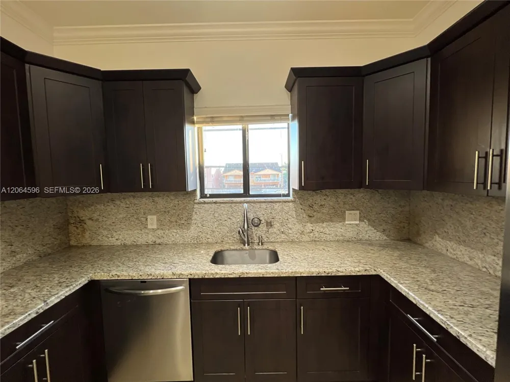2268 SW 8th St #5 Miami, FL 33135