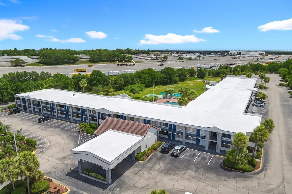 44199 US-27 Davenport, FL 33897