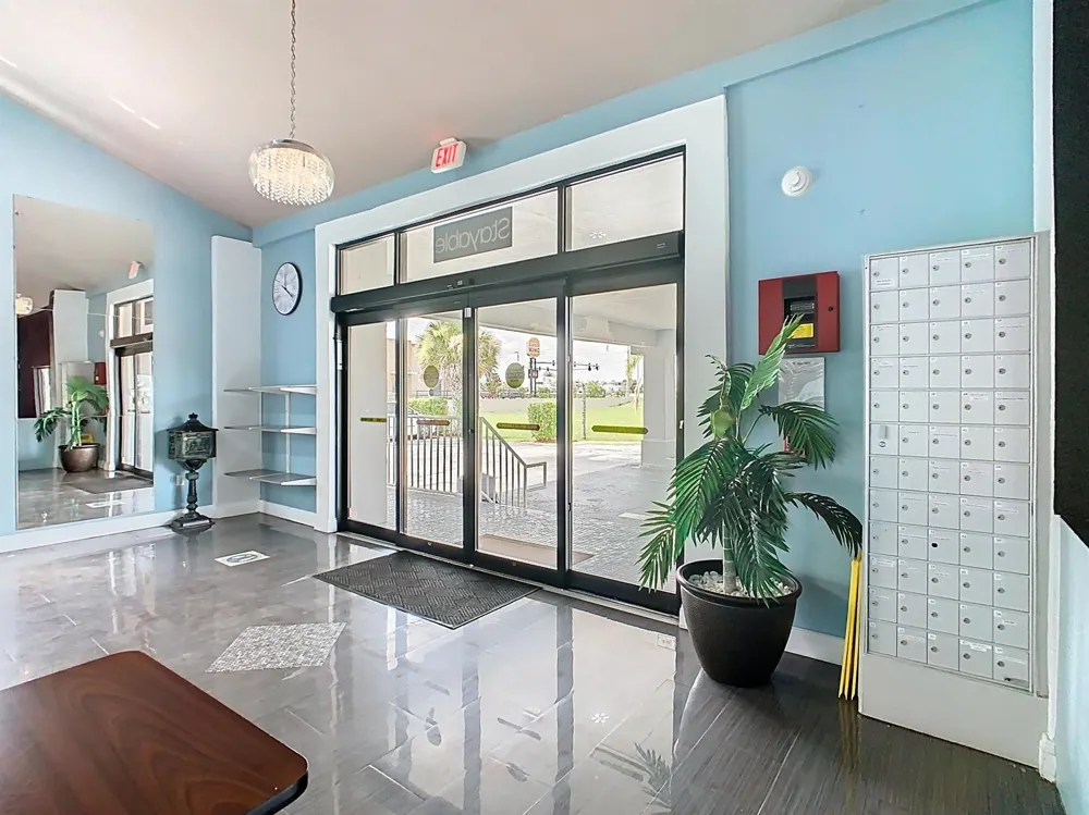 44199 US-27 Davenport, FL 33897