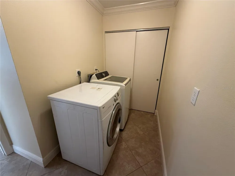 2606 29TH AVE W #12 Bradenton, FL 34205